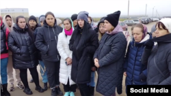 Акція дружин мобілізованих російських солдатів. Курськ. Росія