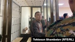 Оппозициялык саясатчы Равшан Жээнбеков сотто. 10-ноябрь, 2022-жыл.