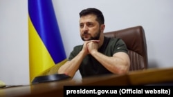 Președintele Zelenski le-a spus celor 15 membri ai Consiliului de Securitate ONU (cinci permanenți, zece nepermanenți) că dacă nu pot opri masacrele din Ucraina, nu le rămâne decât să se dizolve. 5 aprilie 2022