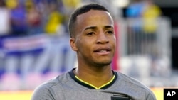 Pitanje oko državljanstva ekvadorskog igrača Byrona Castilla aktuelno je već godinu dana (na fotograiji Castillo pred jedan od mečeva, juni 2022.