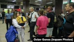 Minorii nu vor mai fi controlați obligatoriu când pleacă de pe aeroport spre state Schengen. 