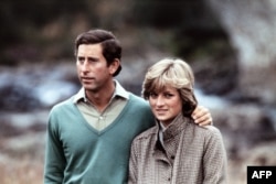 Charles și Diana în 19 august 1981, când se aflau în vizită la Castelul Balmoral, după luna lor de miere.