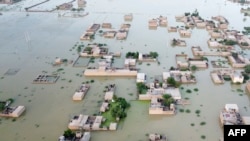 د بلوچستان ډېره الله يار سیمه چې خلک يې د سیلابونه له وجې بې کوره شوي دي