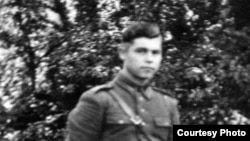 Әскери форма киген Альбин Якубинский.