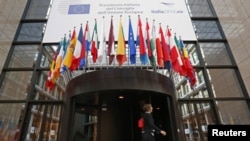 Ограничения были введены в июне 2014 года