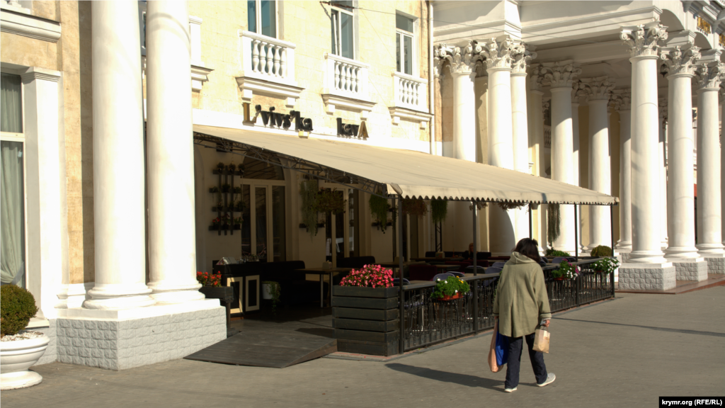 Ресторан "L'vivs'ka Kava" в здании гостиницы &laquo;Севастополь&raquo;, что на проспекте Нахимова