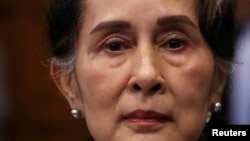 Աուն Սան Սու Չժի, արխիվ