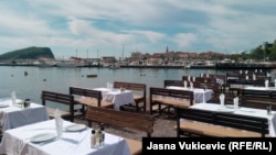 Za radne dozvole se čeka i mjesec dana. Budva, Crna Gora, 20.april.2024.