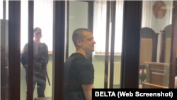 Эдуард Бабарыка у Менскім абласным судзе. Архіўнае фота