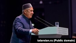 Рөстәм Миңнеханов