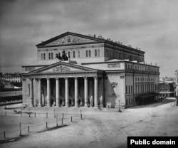 Бољшој театарот фотографиран во 1883