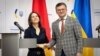 Міністр закордонних справ Німеччини Анналена Бербок та міністр закордонних справ України Дмитро Кулеба на спільній пресконференції за підсумками переговорів у Києві, 11 вересня 2023 року