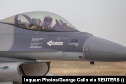 Навчання пілотів та технічного персоналу залежить від рівня знання англійської мови