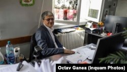 În luna august, ministrul de Finanțe, Marcel Boloș, se declara dezamăgit, își făcea chiar cruce în timpul unei vizite la o Trezorerie din București, după ce a văzut care sunt condițiile de muncă.