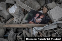 Фото на руїнах дому після російського ракетного удару, Покровськ, 7 січня 2024 року