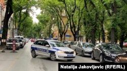 U proteklih godinu dana bilo je više slučajeva u kojima su meštani naselja oko Subotice, koja se nalaze u graničnom pojasu sa Mađarskom, policiji prijavljivali pucnjavu koja se noću čuje iz obližnjih šuma. 