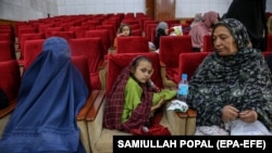 افغان‌ها از کاهش کیفیت خدمات صحی در داخل کشور شکایت دارند