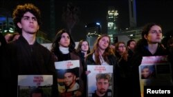 Израилдик туткундарды бошотууну талап кылган акция, Тель-Авив, 13-январь 2024-жыл.