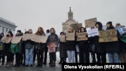 Рідні військовополонених зібралися на всеукраїнську акцію. Київ, 10 грудня 2023 року