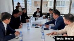 Кыргызстан менен Казакстандын көк бөрү жана көкпар федерацияларынын жолугушуусу.