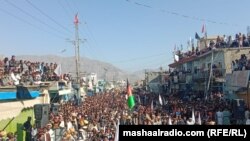 د جنورۍ پر پينځمه د کوز جنوبي وزيرستان په واڼه کې د پي ټي اېم پلويان احتجاج کوي.