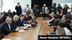 Fermierii au refuzat propunerile autorităților și spun că așteaptă până marți, 20 februarie.