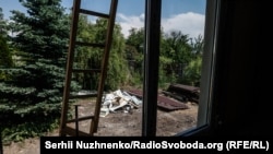 Lucrările de reconstrucție erau în curs de desfășurare la proprietatea de la Bucea în mai 2023.