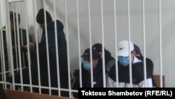 Чыңгыз Жумагуловдун өлүмүнө шектүүлөр сот залында. 16-март, 2023-жыл.