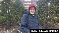 "Većinom obiđem par radnji, pa onda odlučim gdje ću šta kupiti. Nije dovoljno, moglo je više da se snize, pogotovo mi i jadni penzioneri", kaže Ifeta iz Kaknja.