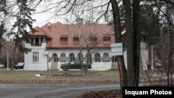 Conacul fostei Ferme Băneasa. Astăzi, accesul în curte este interzis, fiind proprietate privată.