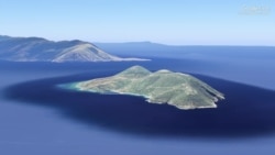 Sazani nga lart, imazhe nga Google Earth