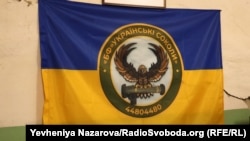Первинно «Українські соколи» купляли та передавал авто військовим на фронт, ремонтували машини для бійців