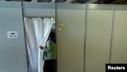 Усередині 2022 року федеральний і земельні уряди Німеччини вирішили розглядати українських переселенців, на відміну від біженців з інших країн, як малозахищених німецьких громадян