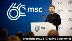 Президент України Володимир Зеленський під час виступу на Мюнхенській конференції з безпеки. Мюнхені, 17 лютого 2024 року