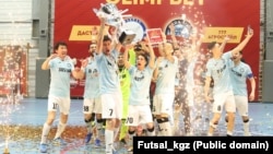 "Дастан" командасы беттештен кийин.  Бишкек шаары. 16-май, 2023-жыл. 