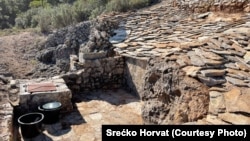 Dijelovi imanja na kojem će biti održana škola na Visu