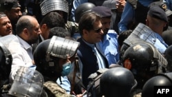 رانا ادعا وکړه چې عمران خان د مې پر نهمه تر خپلې ګرفتارۍ وړاندې هر څه پلان کړي ول ـ پخوانی انځور.