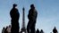 Французский полицейский патруль на площади Трокадеро возле Эйфелевой башни в Париже, Франция, 4 марта 2024 года