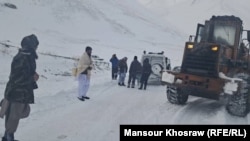 برفباری و راه بندان