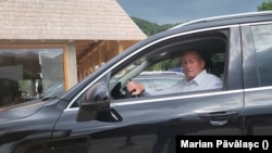 Familia primarului Vasile Coman, din Vișeu de Sus, deține firma RG Holz. Liderul local încearcă să diminueze gravitatea cazurilor de furt din pădurile din Maramureș. Și neagă că el sau angajații săi ar fi comis vreo ilegalitate.