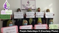 د شنبه های ارغواني یو شمېر غړې