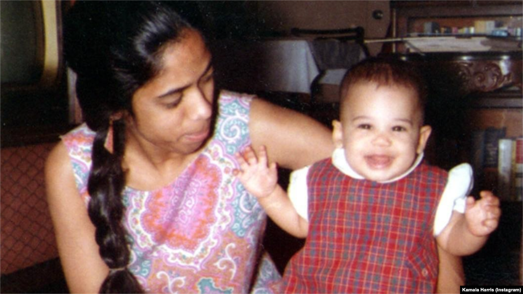 Харристің әкесі Ямайкадан, анасы Үндістаннан шыққан. Жыл басында ол &nbsp;Instagram-да анасы туралы ой бөліске. "Анам доктор Шьямала Гопалан өз өмірінде екі мақсат көздеді: омырау қатерлі ісігін емдегісі келді және сіңлім екеуімізді аяққа тұрғызғысы келді. 