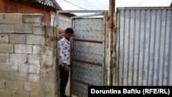 Zaim Danqi në shtëpinë e tij, në Dubravë.