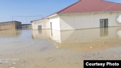 Күлсарыдагы суу каптаган үйлөр. Атырау облусу, Казакстан. Апрель, 2024-жыл.