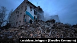 Наслідки обстрілів силами РФ селища Нью-Йорк на Донеччині, 15 січня 2024 року
