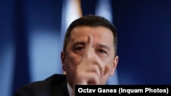 Prim-vicepreședintele PSD, Sorin Grindeanu, l-a ironizat pe Nicolae Ciucă, numindu-l „un poznaș în slujba țării”.