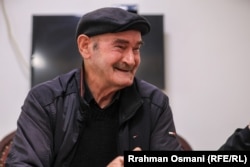 Islam Kuleta gjatë bisedës në Shtëpinë e të Moshuarve në Prishtinë.