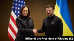 Віцепрезидентка США Камала Гарріс (Харріс) і президент України Володимир Зеленський. Бюргеншток, 15 червня 2024 року