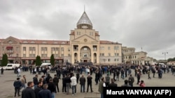 Нагорный Карабах - Здание парламента Нагорного Карабаха в Степанакерте