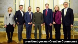 اعضای کانگرس ایالات متحده در دیدار با رئیس جمهور اوکراین درکیف